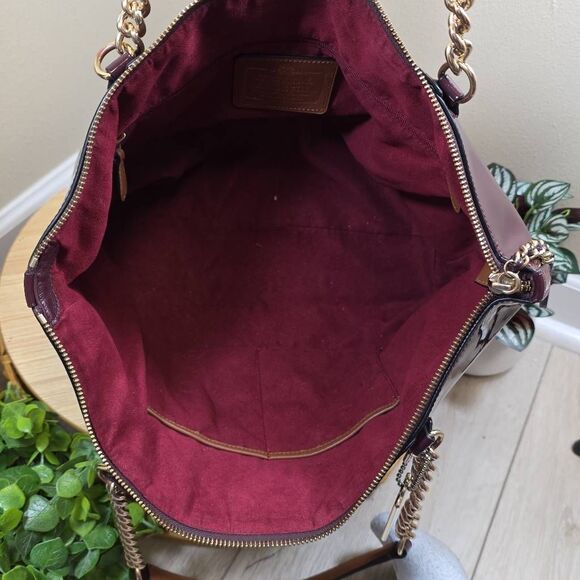 Coach Ava Chain Tote - Picture 14 of 15